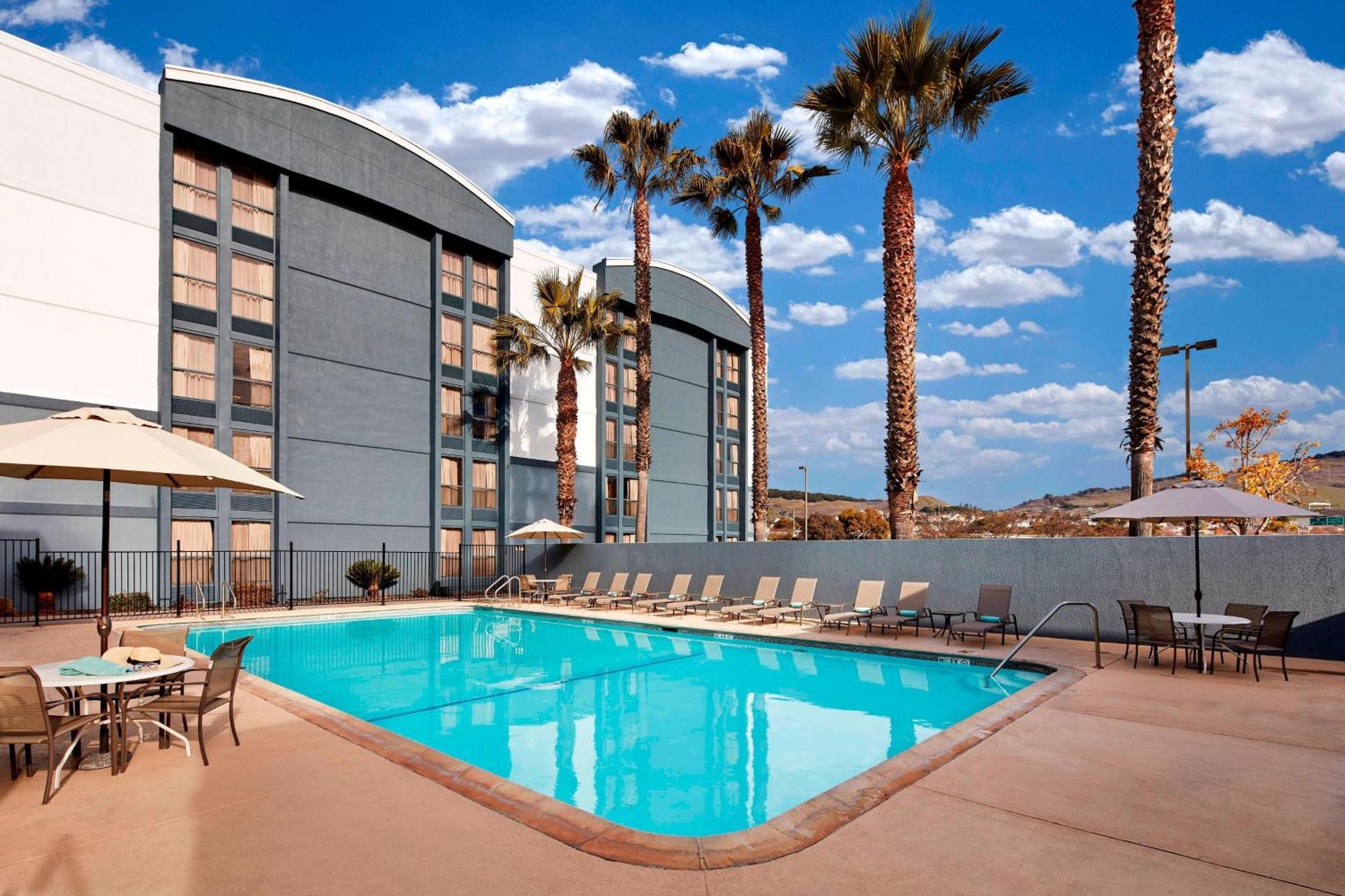 Courtyard Vallejo Napa Valley Exterior photo